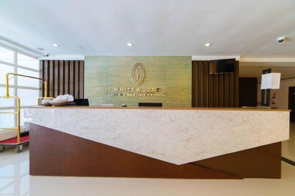 Whitewoods Convention And Leisure Hotel Silang Zewnętrze zdjęcie