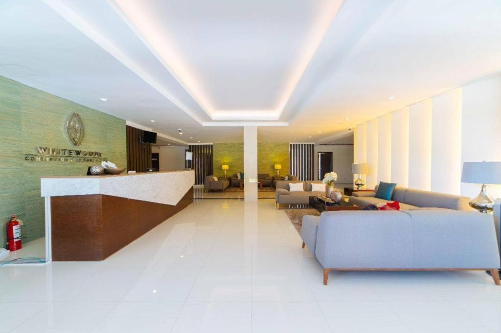 Whitewoods Convention And Leisure Hotel Silang Zewnętrze zdjęcie